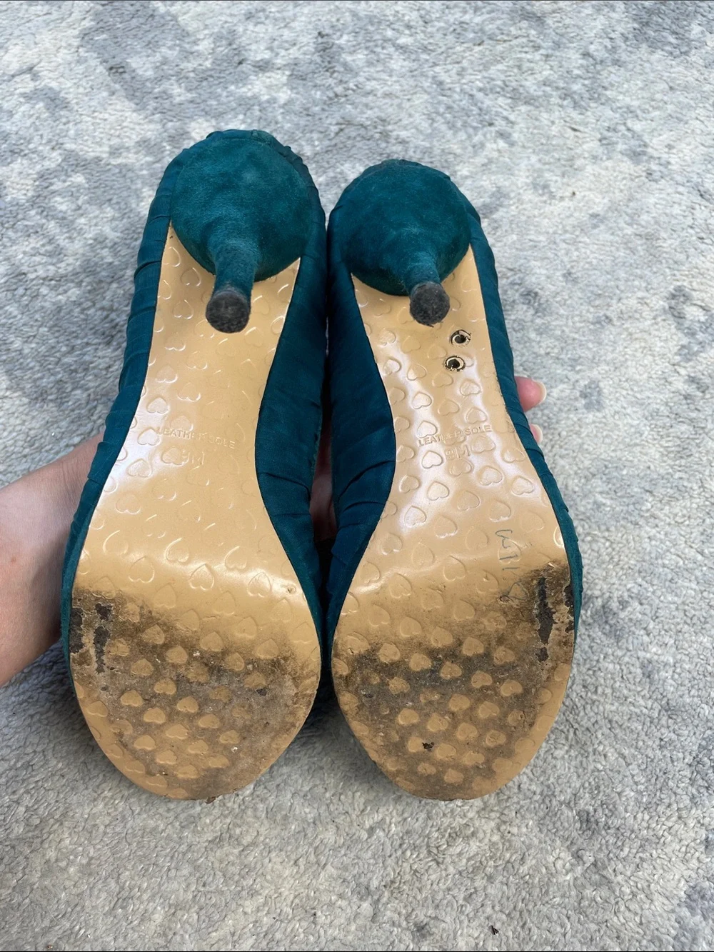 Betsey Johnson Winona Teal Peeptoe Pleated Pumps Sz 9